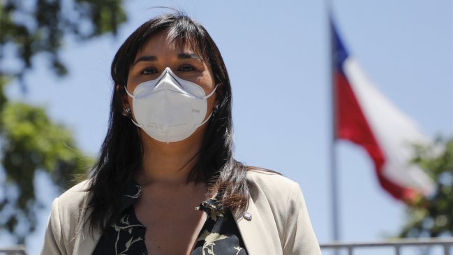 Izkia Siches seguirá como presidenta del Colegio Médico