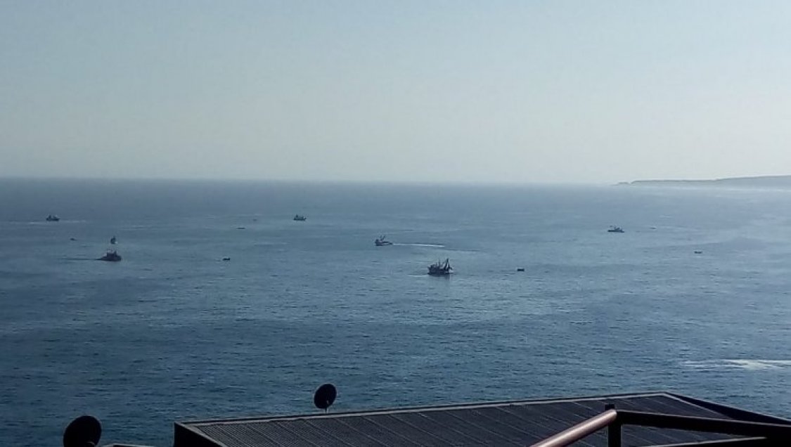 Vecinos de Cobquecura denuncian presencia de barcos pesqueros en zonas protegidas