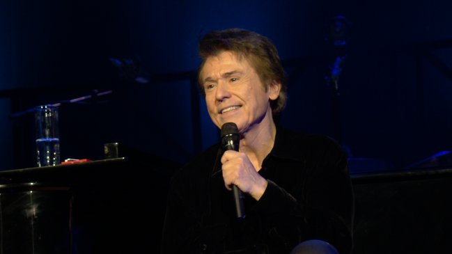 Raphael celebró 60 años sobre el escenario con show navideño