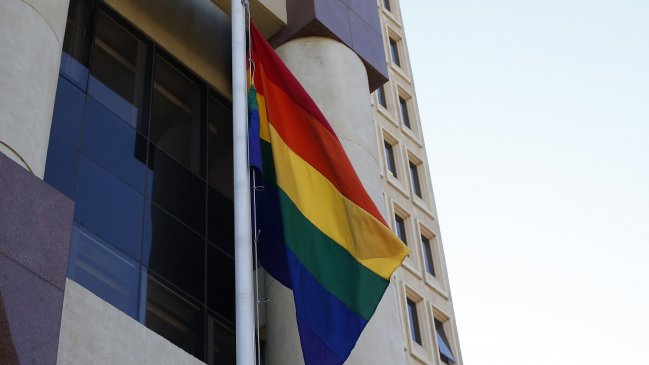 Universidad anuncia medidas tras intento suicida de alumno víctima de bullying homofóbico