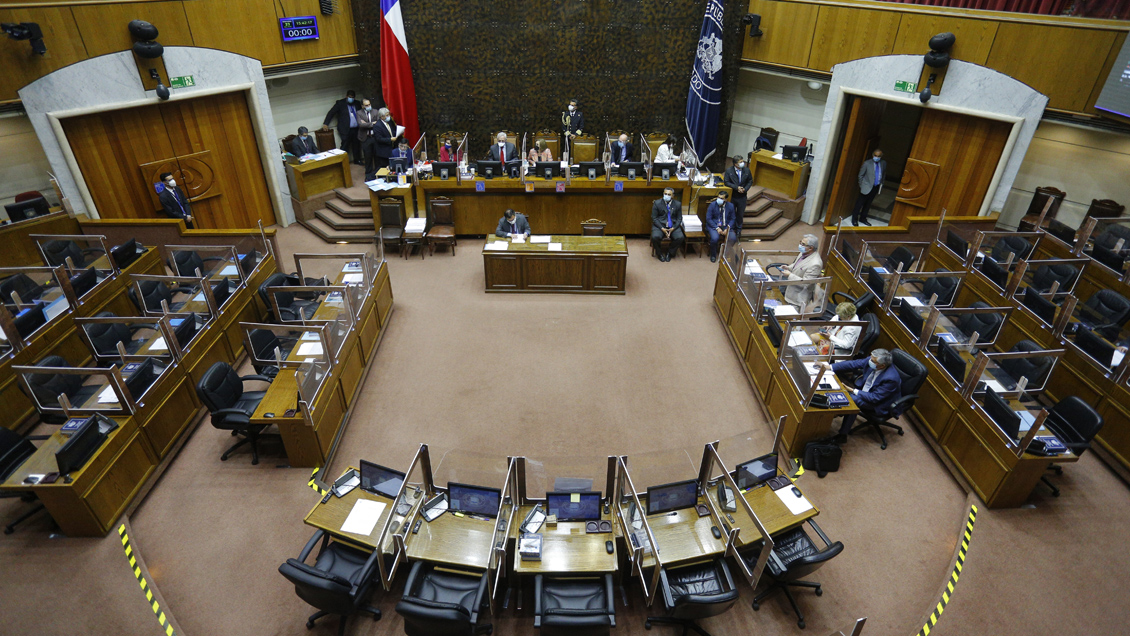 No hay humo blanco: Senado no votó reajuste y seguirá debatiendo a primera hora de este jueves