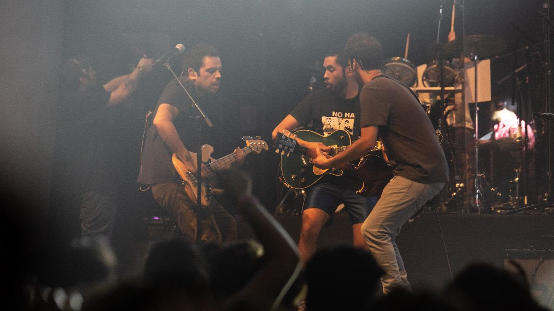 Ases Falsos estrena su primer disco en vivo