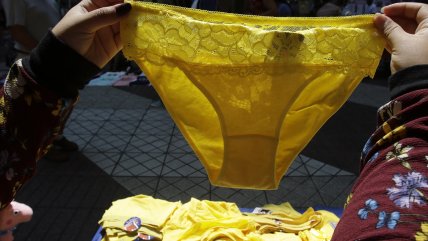  Robaron más de 70 calzones rojos y amarillos  