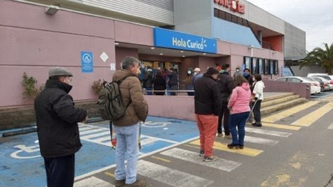 Curicó pasará el Año Nuevo en cuarentena: Comercio culpa a temporeros