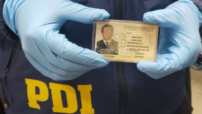 Siete personas son investigadas por emitir licencias de conducir falsas en Cauquenes