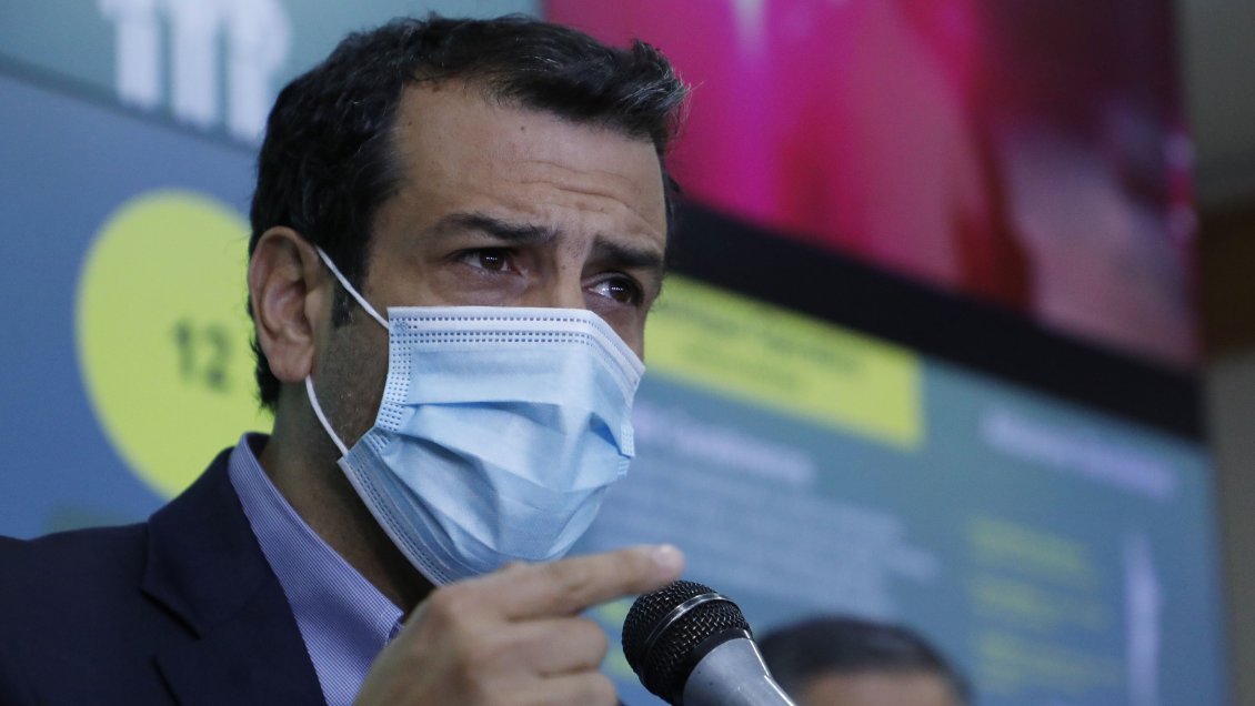 Ministro Delgado: Quien usa pirotecnia está desafiando a sus propios vecinos