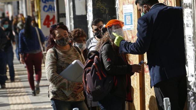 Cinco comunas de Valparaíso retrocederán a transición tras alza de casos activos