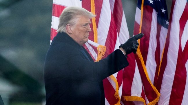 Politólogo: Trump fue el que animó el asalto al Capitolio y podría acusársele por crimen federal