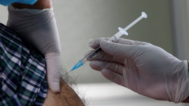 ISP recibió solicitud para importar vacuna de AstraZeneca y Oxford