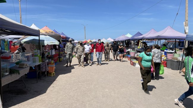 Alto Hospicio: Fiscalizan cumplimiento de medidas sanitarias en Feria La Quebradilla