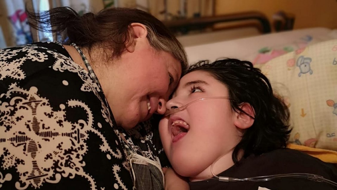 De la pesadilla al sueño: Mujer con niño electrodependiente agradece soluciones solidarias