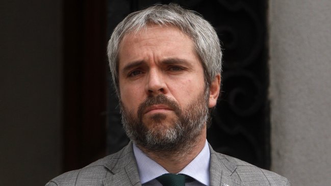 Evópoli ratifica candidatura de Gonzalo Blumel pese a indignación por Teresa Marinovic