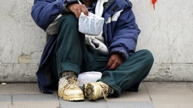 Chillán: Promueven postulación de personas en situación de calle a bonos Covid