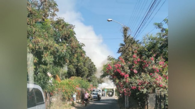 Incendio afectó a inmueble en Lo Miranda