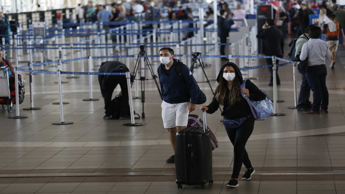 Londres defendió el veto a vuelos de Sudamérica para no alterar la vacunación