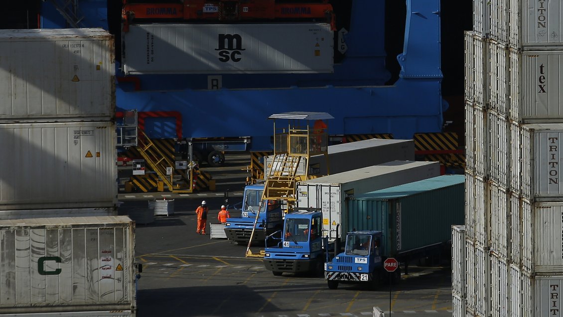 El comercio exterior de China continúa brindando el poder de la recuperación económica al mundo