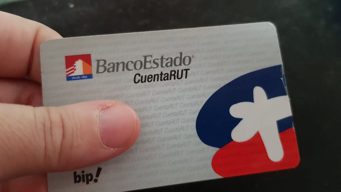 Tras aglomeraciones, BancoEstado anuncia que renovación de la Tarjeta CuentaRUTseguirá hasta diciembre