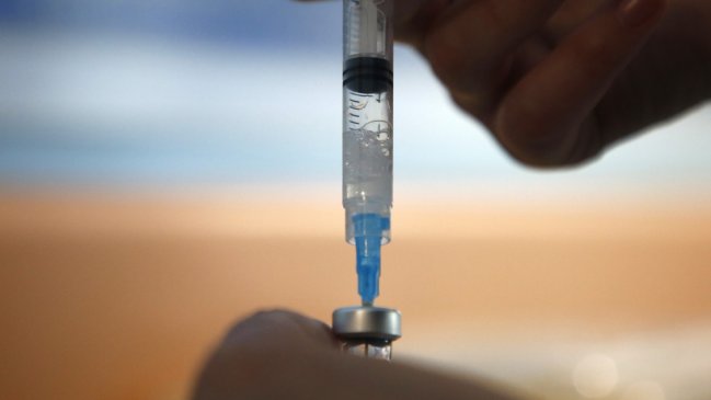 Minsal distribuyó 43 mil dosis en siete regiones para iniciar vacunación