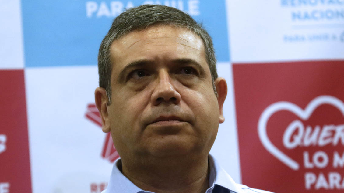 Renunció el secretario general de RN tras críticas por 