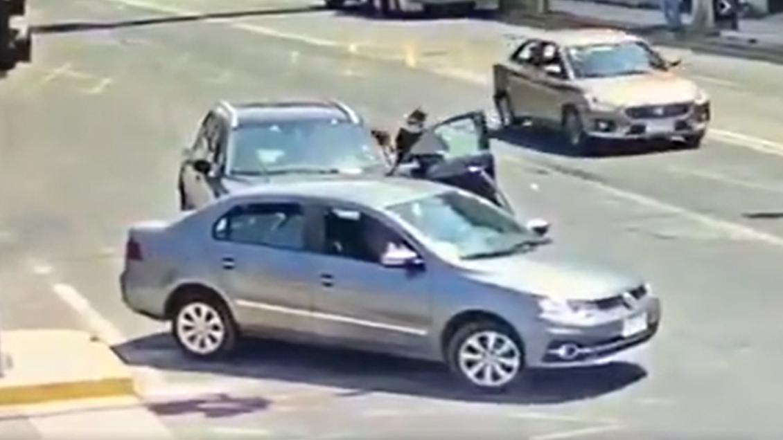 Detienen a adolescente acusado de protagonizar dos robos de vehículos este miércoles