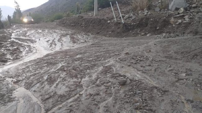 Deslizamiento de tierra aisló zona cordillerana de Salamanca