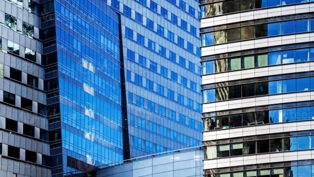 Durante 2020 se desocuparon más oficinas que las que se ocuparon en Chile