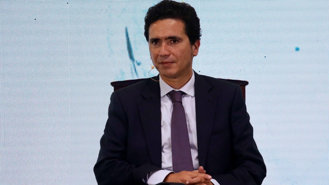 Gobierno descartó salida de Briones... por hoy