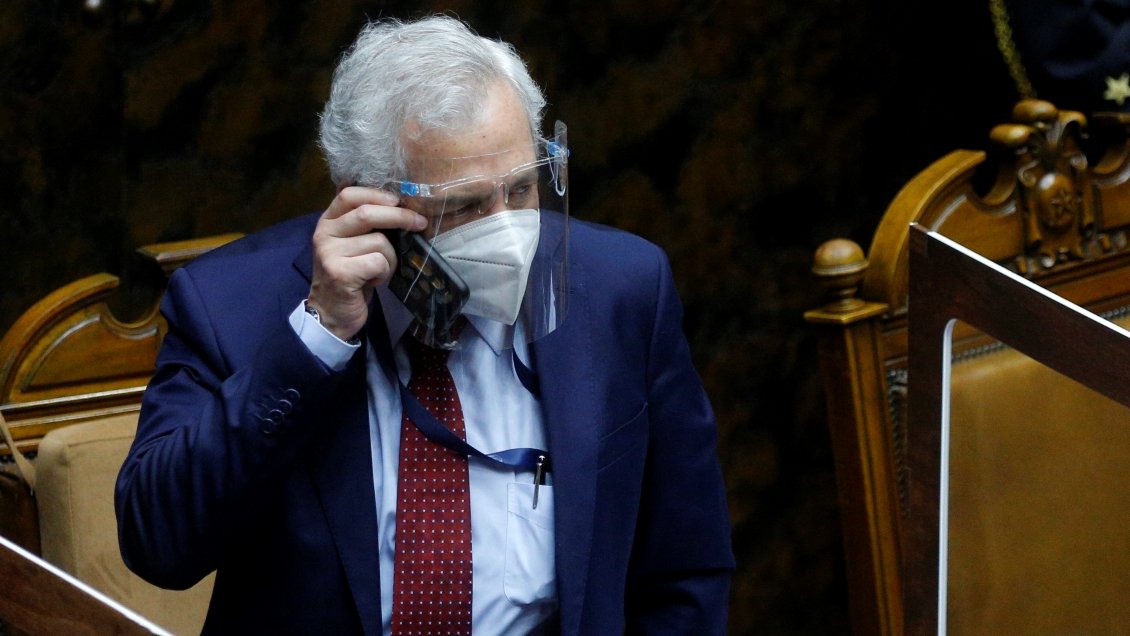 TC suspende causa penal contra secretario del Senado por almuerzo ilegal