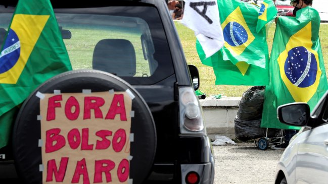 Grupos de derecha también piden destitución de Bolsonaro en las calles