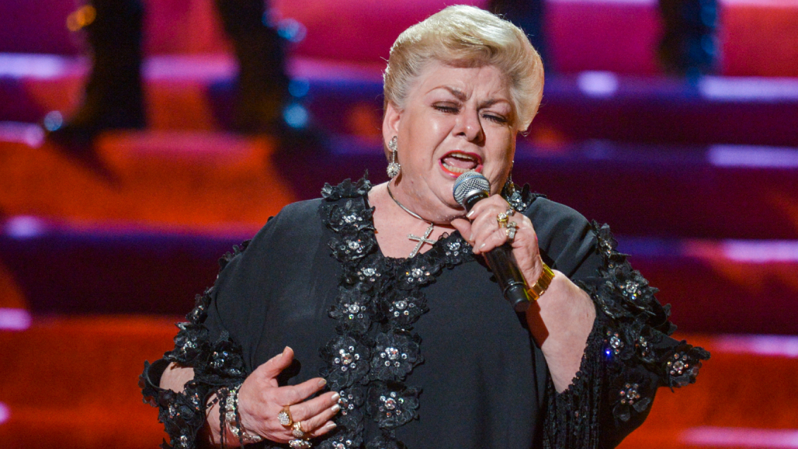 Cantante Paquita la del Barrio busca ser diputada en México