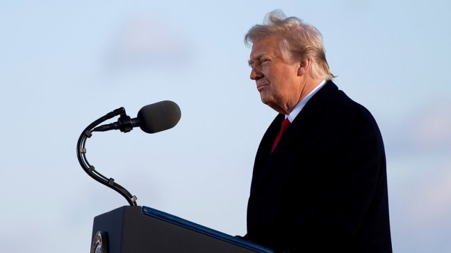 Presentan acusación contra Trump ante el Senado para iniciar juicio político