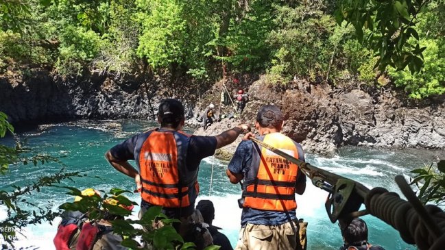 Bomberos despide a voluntario muerto en servicio el domingo en Los Lagos