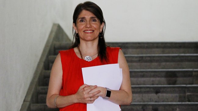 Sigue sumando apoyos: Senadores PS respaldan candidatura presidencial de Paula Narváez