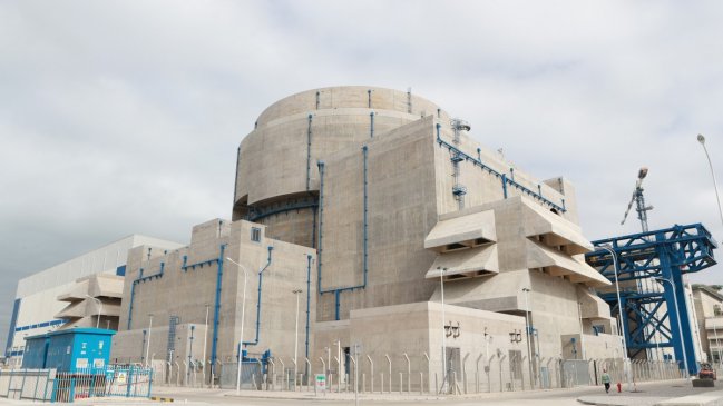 Primer reactor nuclear desarrollado por China comienza operación comercial