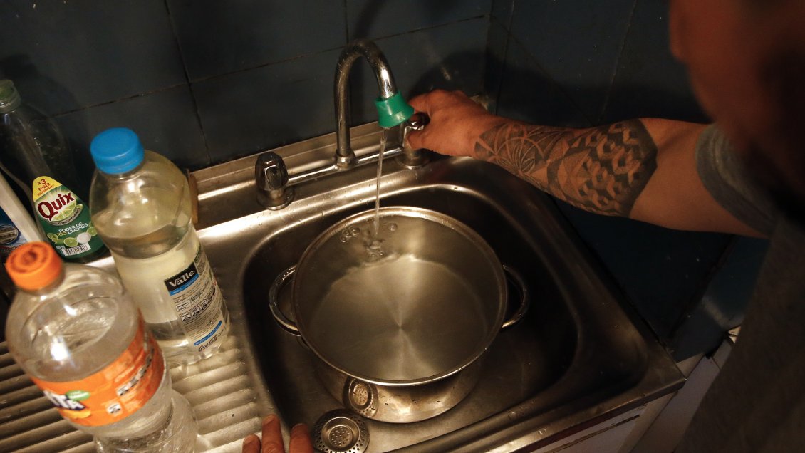 Aguas Andinas descartó cortes de suministro en la Región Metropolitana