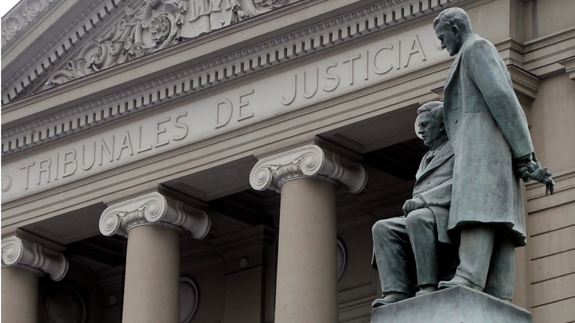 Tras reñido debate interno, Corte Suprema pidió que funcionarios judiciales sean vacunados en sus trabajos