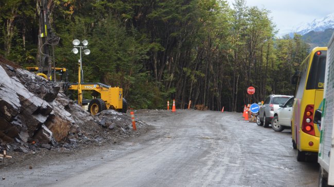 Evalúan acciones legales contra empresa que pavimentaba la Carretera Austral por deudas con pymes de Río Ibáñez