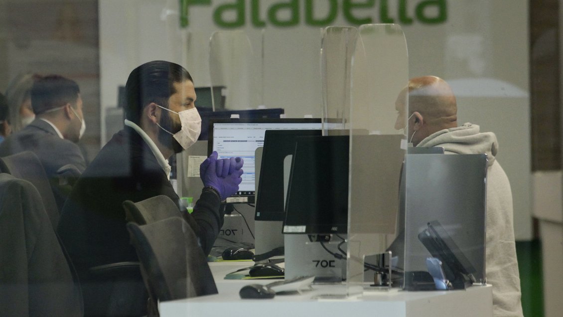 Falabella acelera el cierre de sus locales en Argentina al no encontrar comprador
