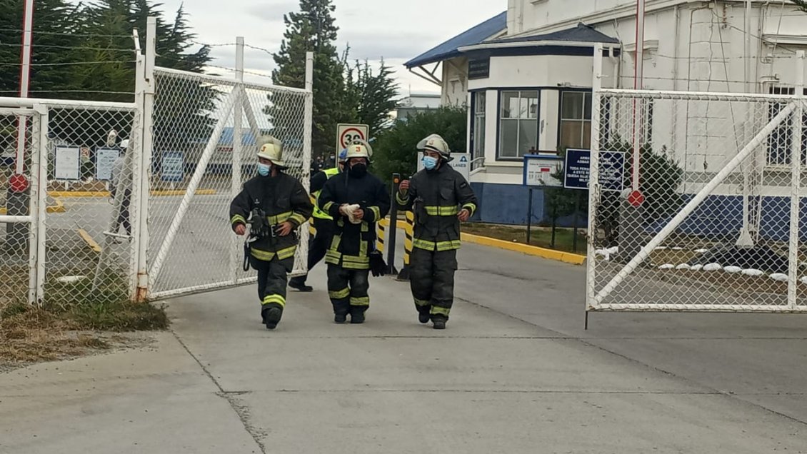 Al menos cuatro heridos por explosión en dependencias de Asmar en Punta Arenas