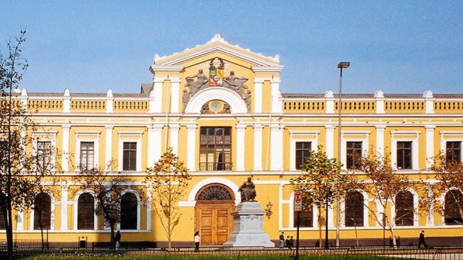 Universidad de Chile realizará semana virtual de postulación para orientar a mechones 2021