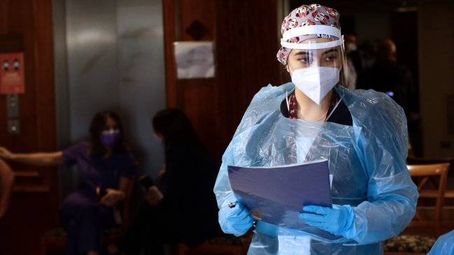 Mujer se enteró que tenía Covid-19 al aterrizar en Castro: Se activó un operativo