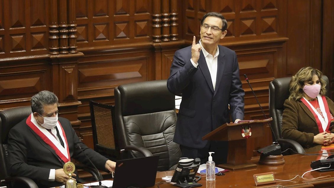 Gobierno de Perú indignado: Vizcarra se vacunó el año pasado contra el Covid-19