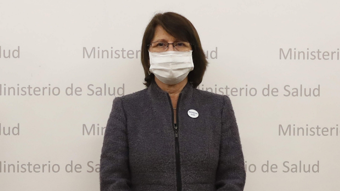 Ministra de Salud de Perú renunció tras polémica por vacunación de Vizcarra