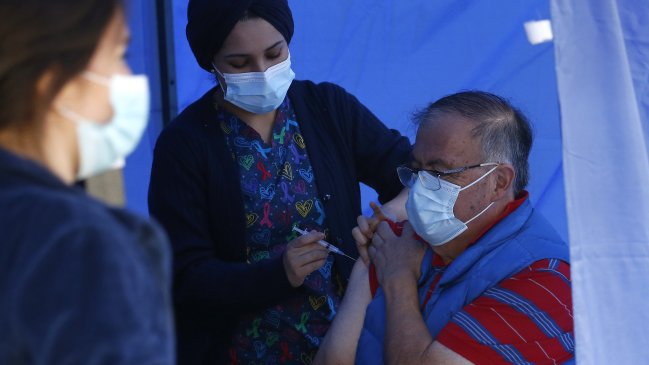 Vacunación de trabajadores de la educación no despeja el retorno a clases presenciales