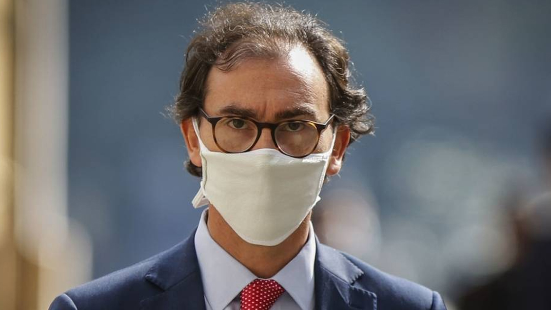 Ministro Figueroa urgió a 