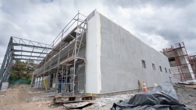 Sin interrupciones avanza la reposición de nuevos centros de salud familiar en Quillón y Chillán