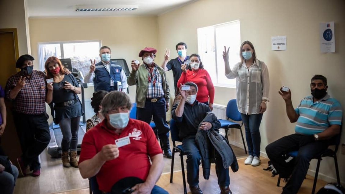 Laguna Blanca, la primera comuna de Chile en vacunar al 100% de su población objetivo