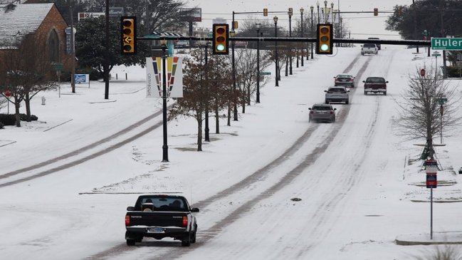 Al menos 47 muertos y millones sin electricidad por tormenta invernal en EE.UU.