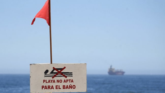 Mujer murió ahogada en playa no apta para el baño de Valparaíso