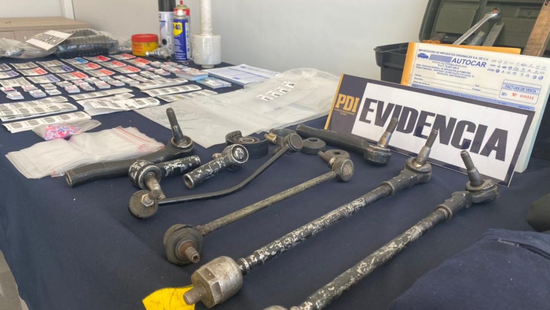 Detienen a cinco sujetos imputados por estafar a personas simulando ser mecánicos